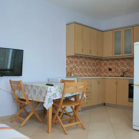 Apartment Bujar *
